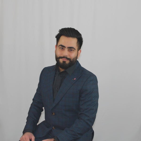 Akshay Bharti, Associate